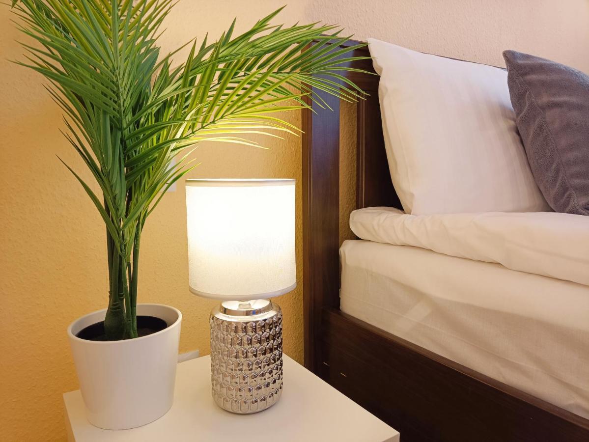 Centrally Located Studio Apartment Рига Экстерьер фото