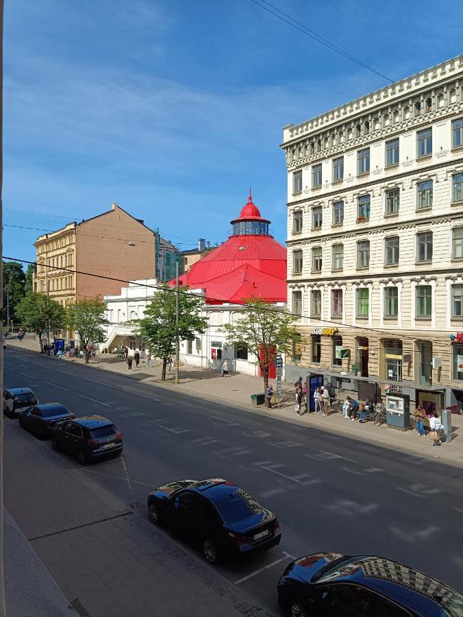 Centrally Located Studio Apartment Рига Экстерьер фото
